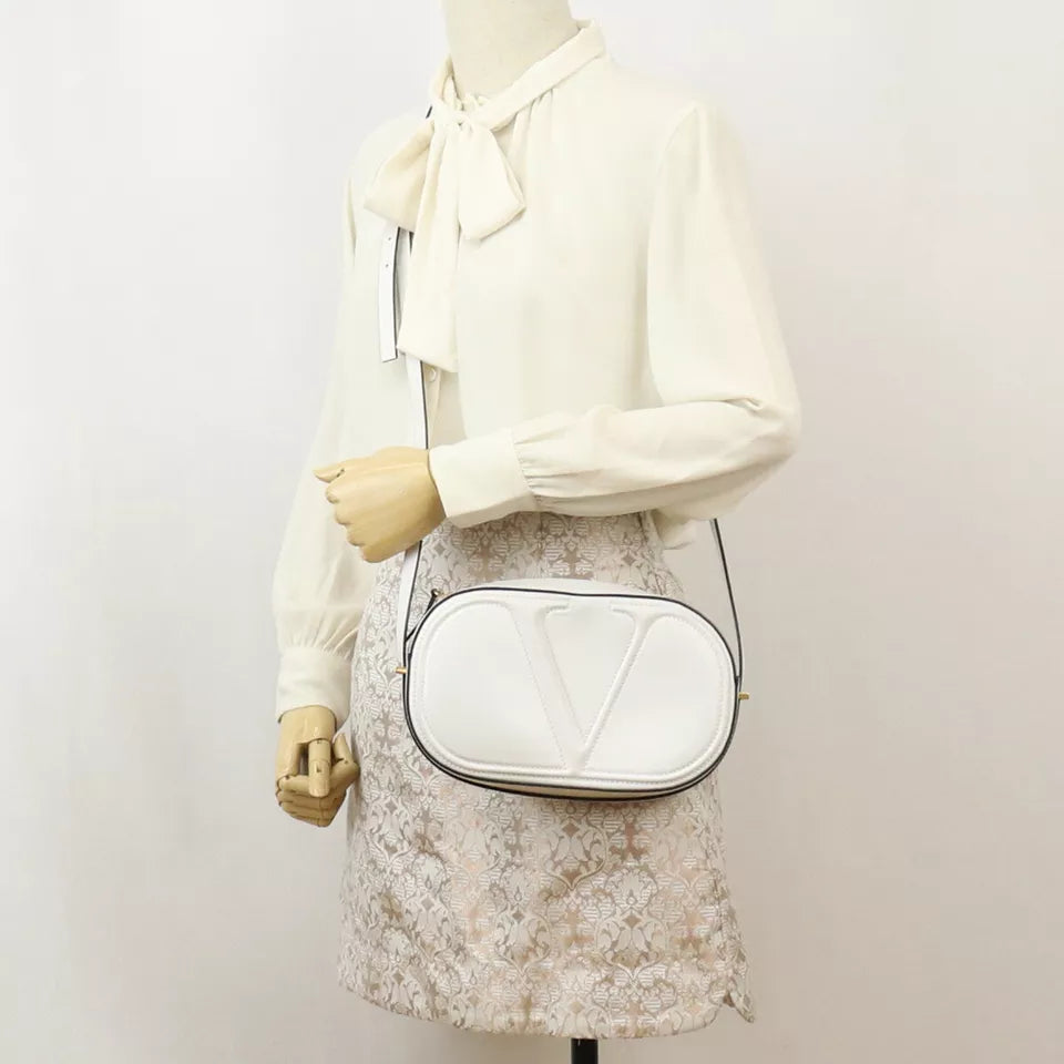 Auth VALENTINO Vlogo Diagonal Shoulder Bag In White Leather