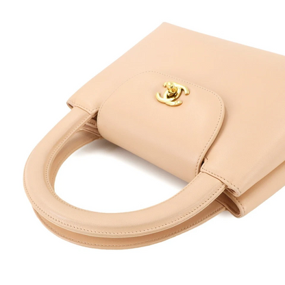 Chanel Vintage Handbag in Beige Leather
