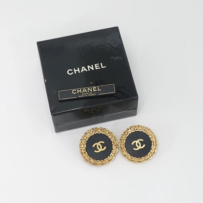 Chanel Vintage CC Round Chain Clip-On Earrings in Gold Tone