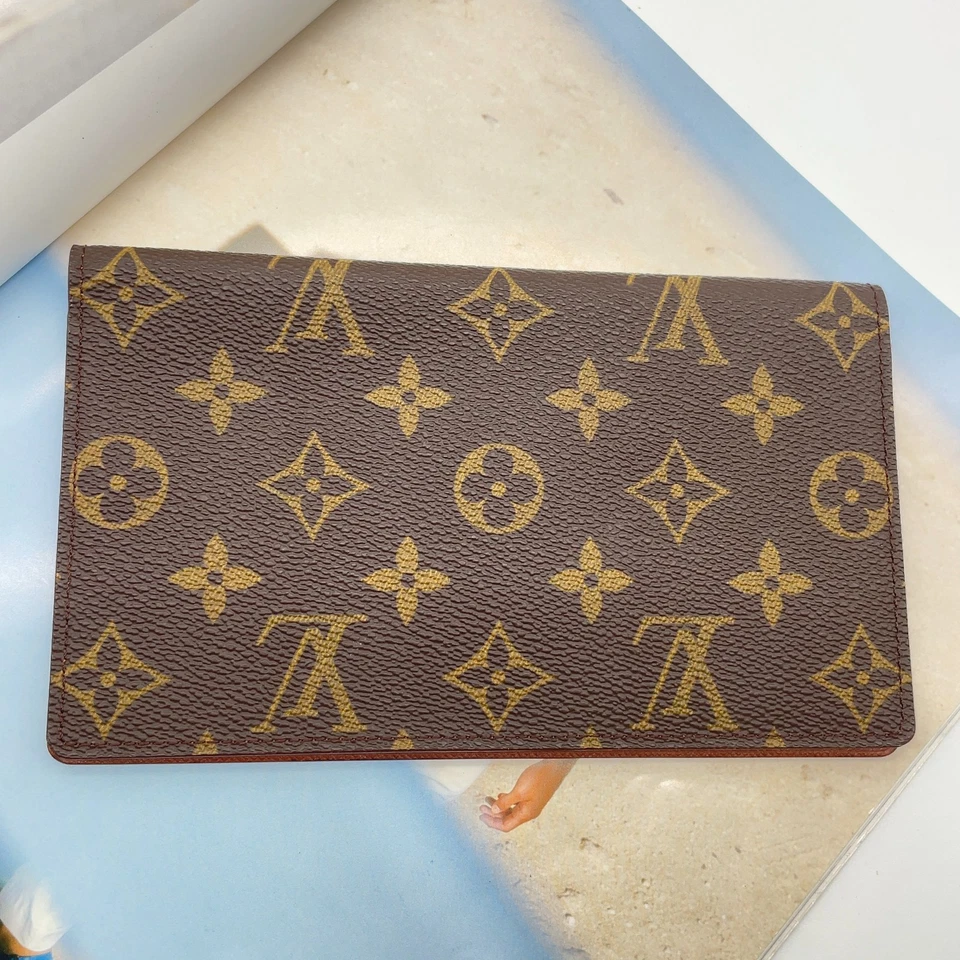 Louis Vuitton Vintage Agenda Horizontal Bill Case in Monogram Canvas