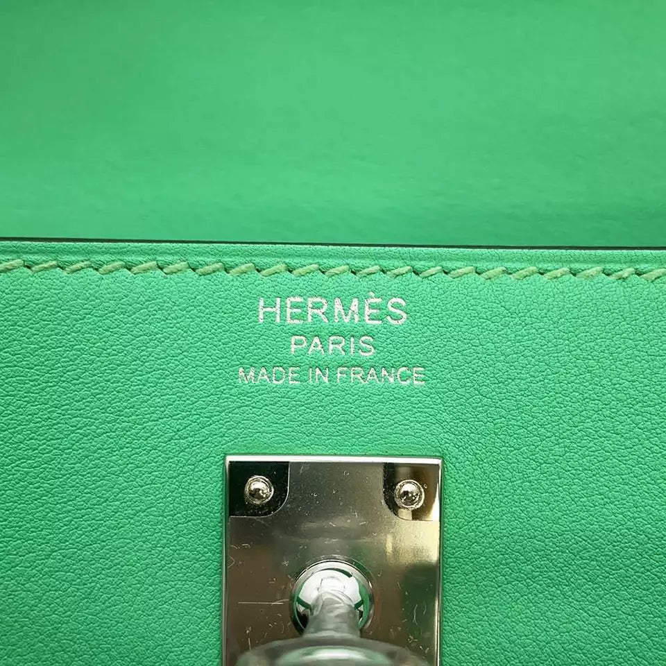 Authentic Hermes Kelly Move Bag in Swift Leather, Vert Comic