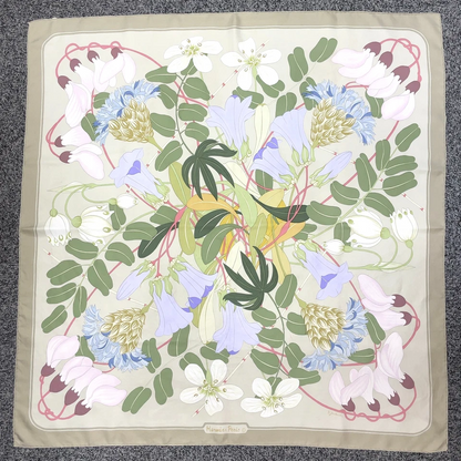 Hermes Carré 90 Flora Graeca Beige x Multicolor Silk Scarf