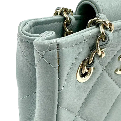 CHANEL Matelasse Shoulder Bag