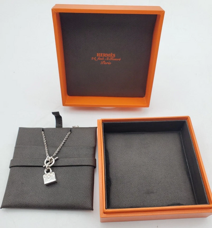 Hermès Amulet Kelly Necklace in 925 Sterling Silver
