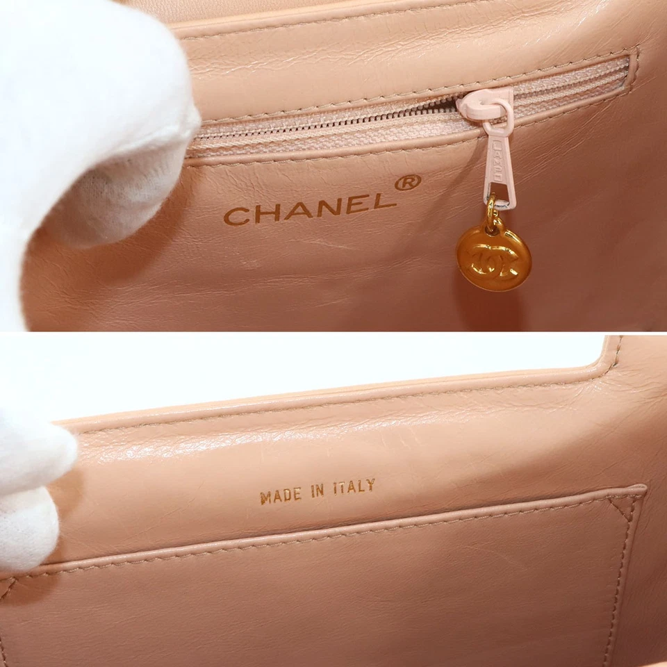 Chanel Vintage Handbag in Beige Leather