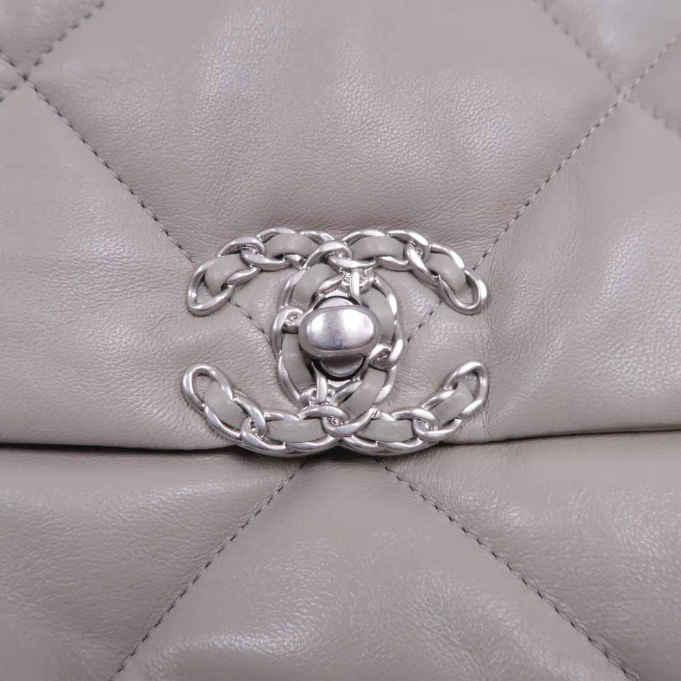 CHANEL Quilted CC SHW Chanel 19 Chain Shoulder Bag