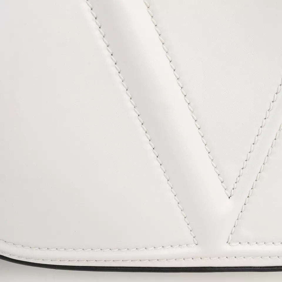 Auth VALENTINO Vlogo Diagonal Shoulder Bag In White Leather