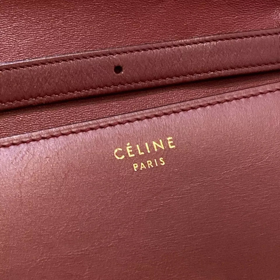 CELINE Classic Medium Shoulder Bag