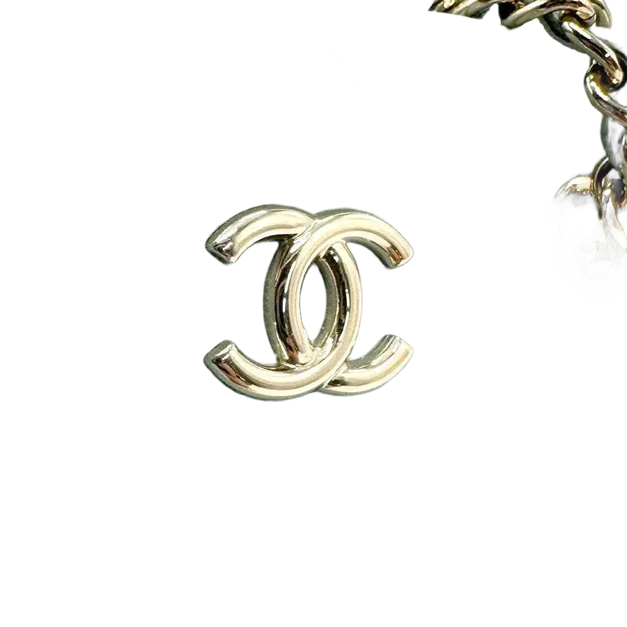 CHANEL Matelasse Shoulder Bag
