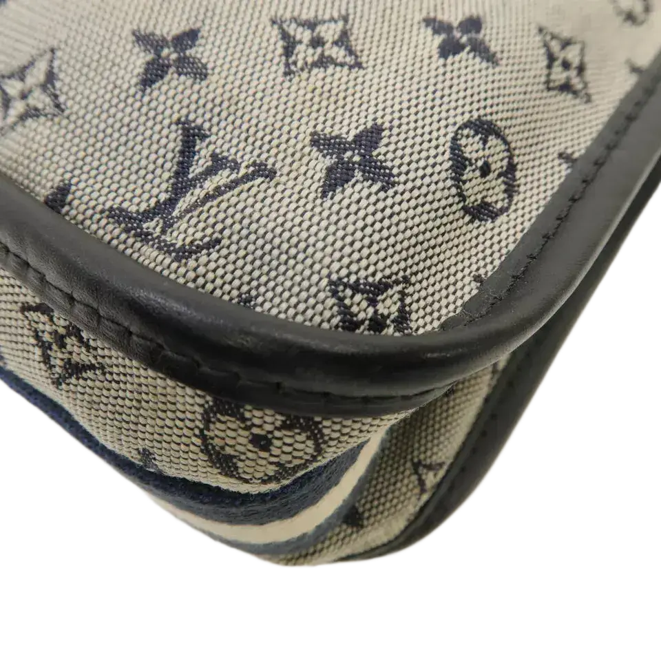 LOUIS VUITTON Pochette Shoulder Bag