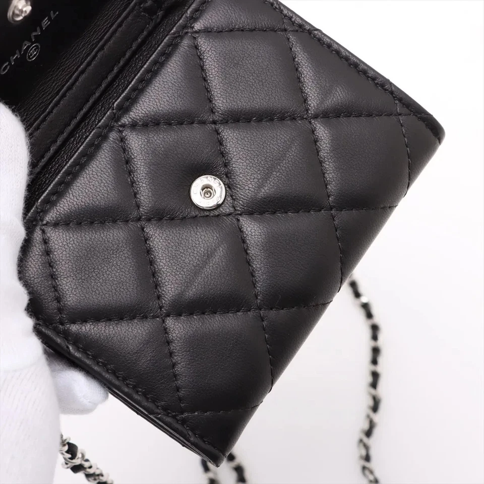 Chanel Matelassé Lambskin Chain Shoulder Bag / Coin Purse in Black with Gold-Tone Hardware